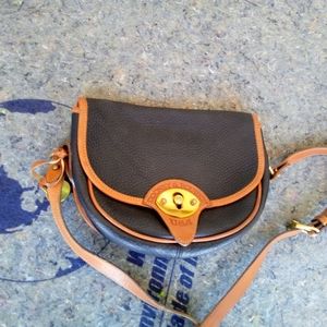 Vintage Authentic Dooney Bourke Small Black Peebles grain Cross body purse